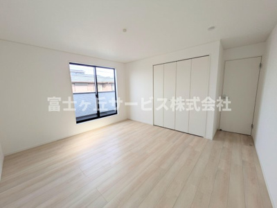 【寝室】 | 浜松市中央区萩丘5丁目 2期 新築一戸建て 2号棟 | 寝室です