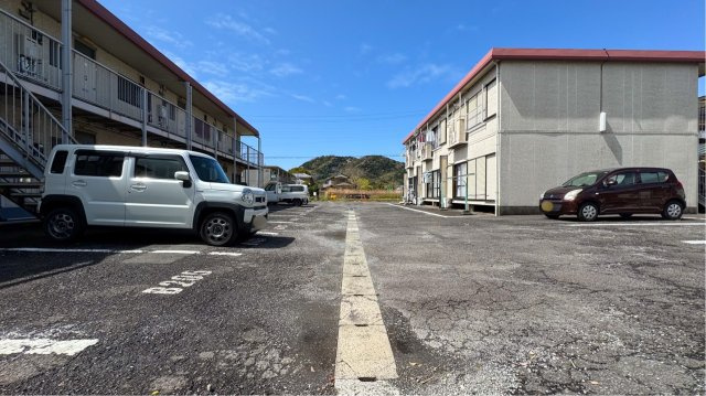 シティハイムエステートＢの駐車場