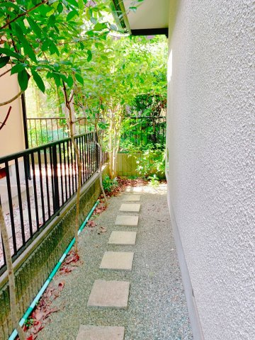 【庭】 | ◇◆伊勢原市大住台3丁目 中古戸建◆◇ | 住宅裏手も綺麗にされています。