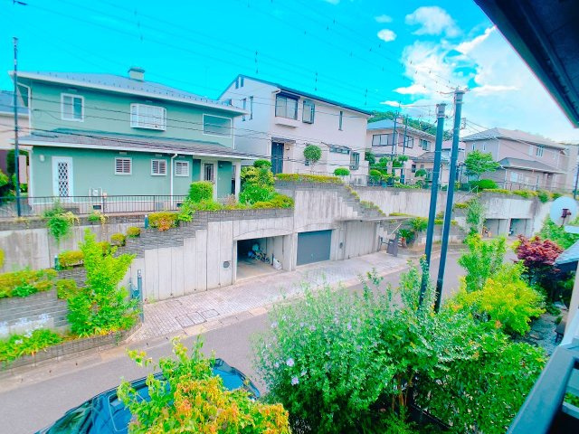 【展望】 | ◇◆伊勢原市大住台3丁目 中古戸建◆◇ | バルコニーからの眺望。南道路につき陽当たり良好！