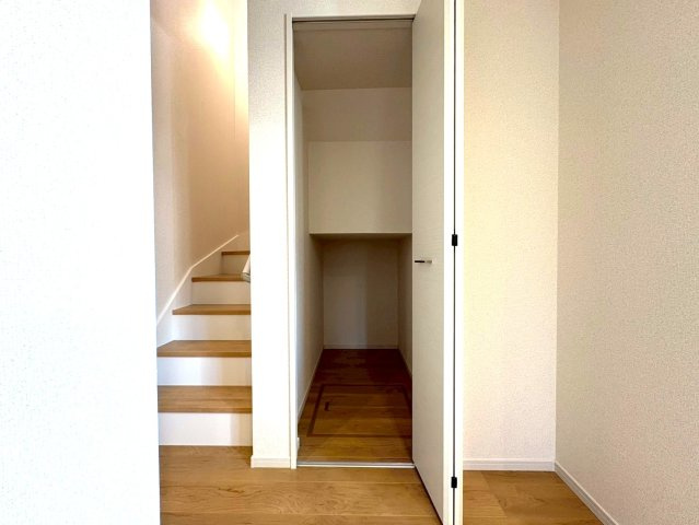 静岡市葵区昭府二丁目　６期　新築戸建　全１棟　の収納