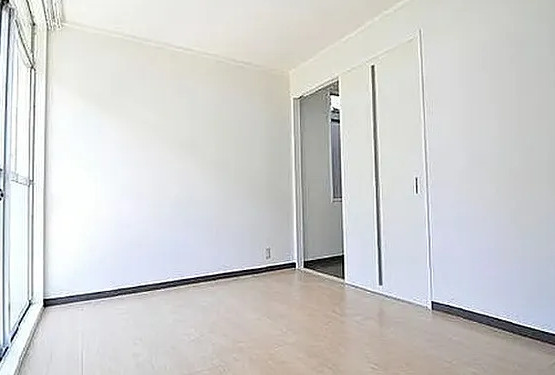 東松山市六反野　一棟売アパートの洋室