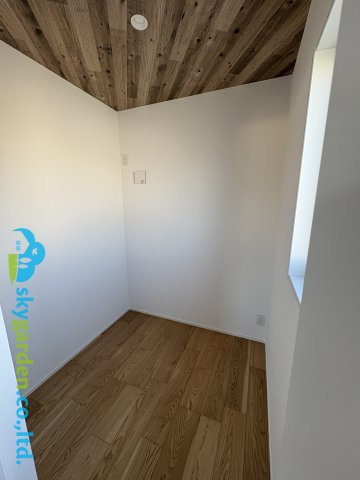 茅ヶ崎市円蔵　新築戸建　全1棟1号棟の収納|寝室には広い収納スペースがあります