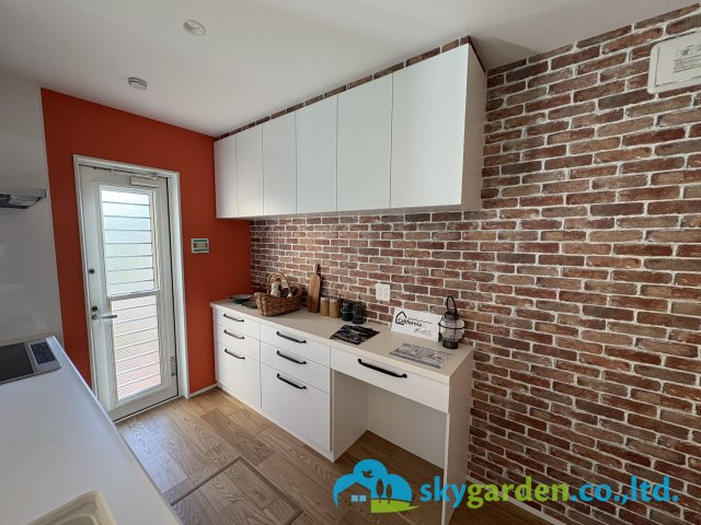 茅ヶ崎市円蔵　新築戸建　全1棟1号棟のキッチン|キッチン背面