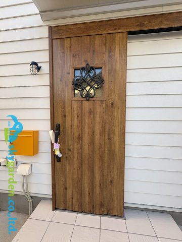 茅ヶ崎市円蔵　新築戸建　全1棟1号棟の玄関|ステキな玄関ドア（引き戸）