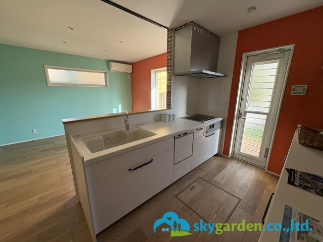 茅ヶ崎市円蔵　新築戸建　全1棟1号棟のキッチン|IHクッキングヒーター・食洗機内蔵のシステムキッチン