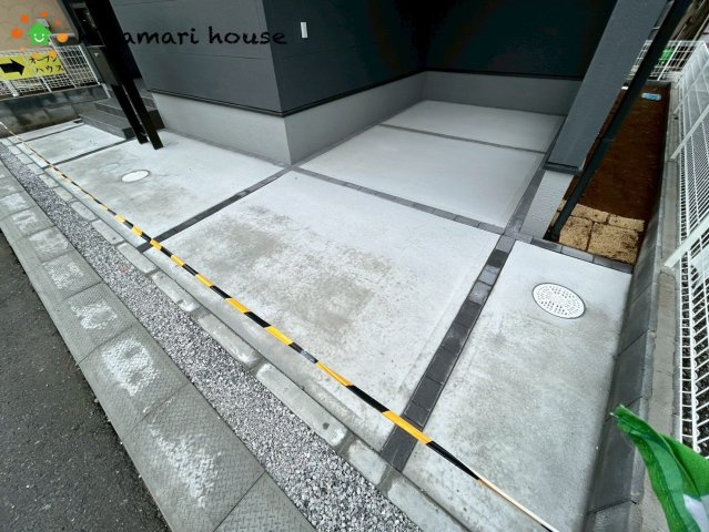 見沼区東門前　新築戸建　リーブルガーデン01の駐車場