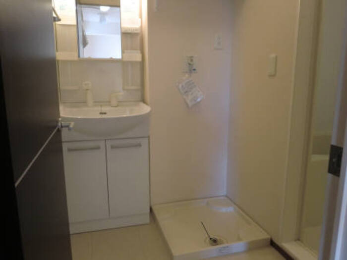 レジデンス北荒川沖の独立洗面台|洗面室