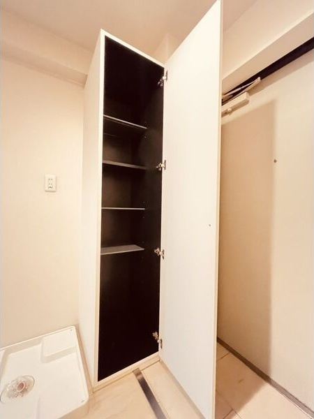 プライマル名古屋吹上の玄関