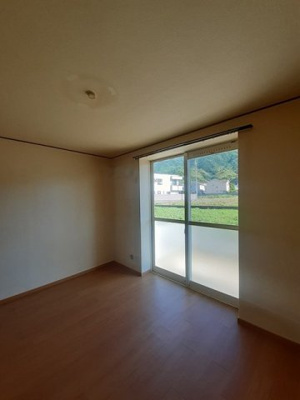 【居間・リビング】 | カンフォートＨＩＲＡＯＫＡ | 内装もきれいです