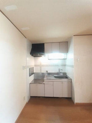 【キッチン】 | カンフォートＨＩＲＡＯＫＡ | コンパクトなキッチンで掃除もラクラク