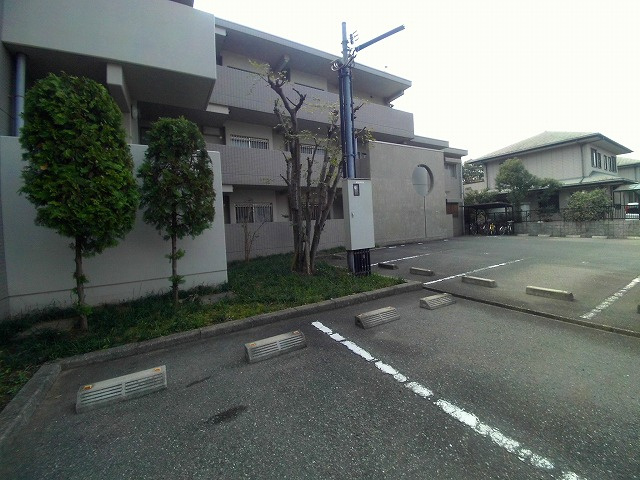 ルグランの駐車場