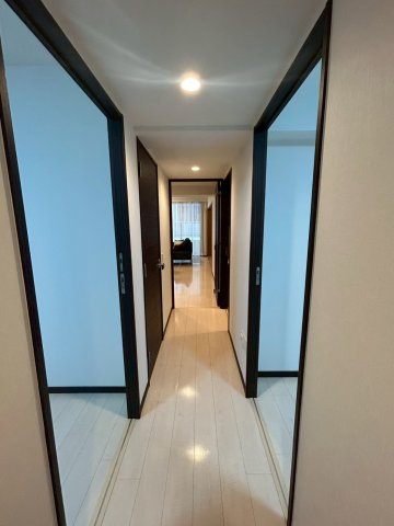 クオス中山の玄関