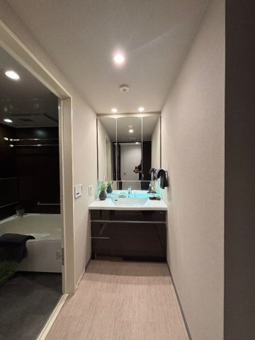 クオス中山の独立洗面台