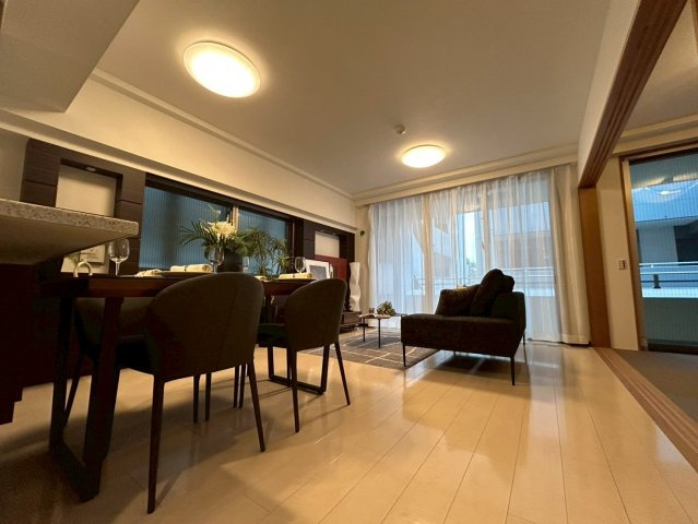 クオス中山の居間・リビング|家具等は売買対象外となります