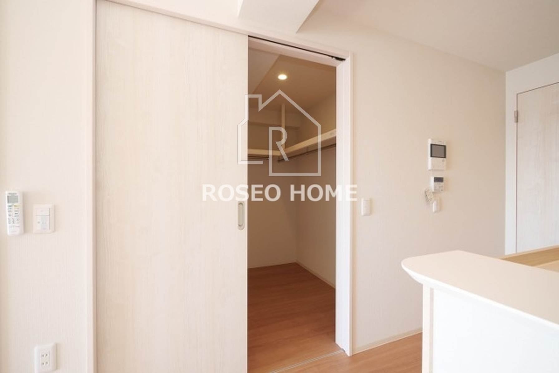 ATKレジデンスなんばの収納|同マンション別部屋：参考写真