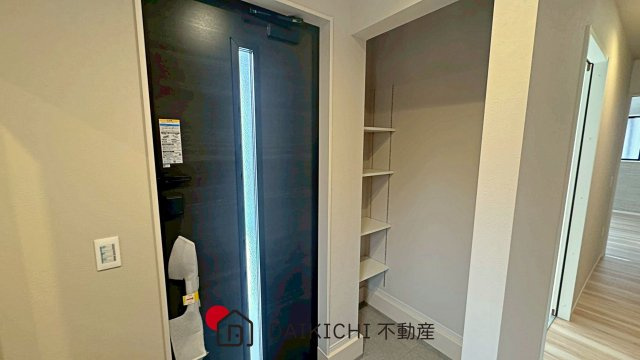 【玄関】 | 久喜市久喜東27期　LIGARE　新築戸建　全2棟　2号棟