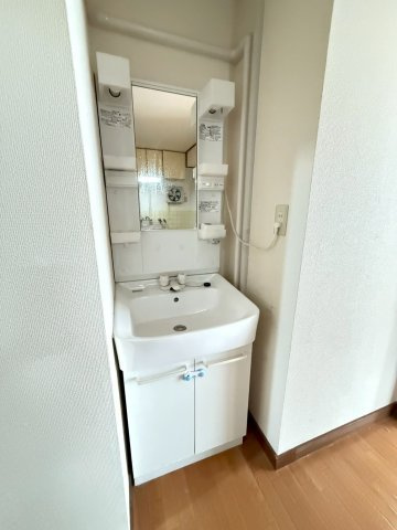 多聞ニューハイツの洗面所