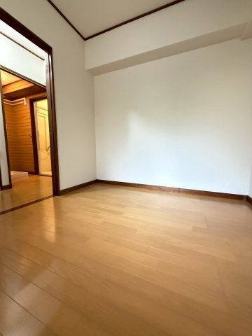 多聞ニューハイツの居間・リビング