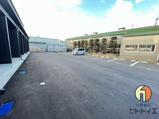 N4の駐車場