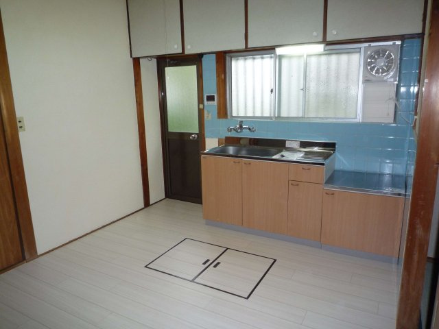 南海和歌山港線 和歌山港駅 平屋 築54年の居間・リビング