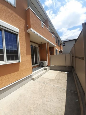 【庭】 | サンレミ・ブーケ・アイ | お庭で自由な時間を過ごせます