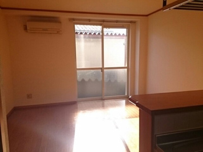 【居間・リビング】 | ソル・レヴェンテ | ゆったりとした居間です