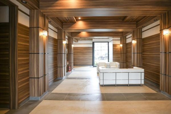 クレアネクスト古国府ザ・タワーのエントランス|おしゃれな造りのエントランス