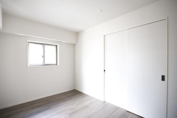 クレアネクスト古国府ザ・タワーの洋室|シンプルで使い勝手の良い洋室。自由にアレンジできる快適な空間。