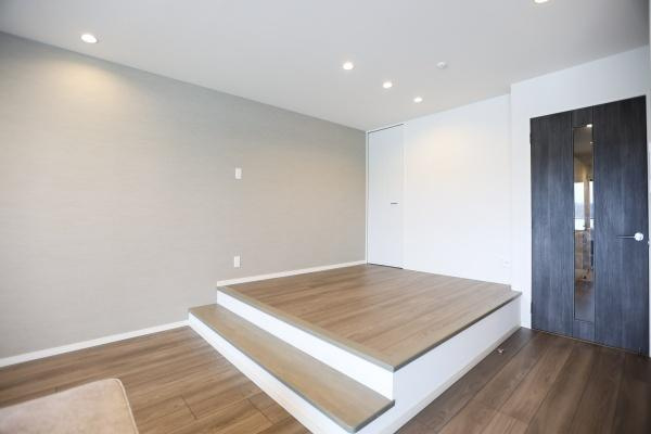 クレアネクスト古国府ザ・タワーの居間・リビング|お子様が遊ぶスペースにぴったりですね！！