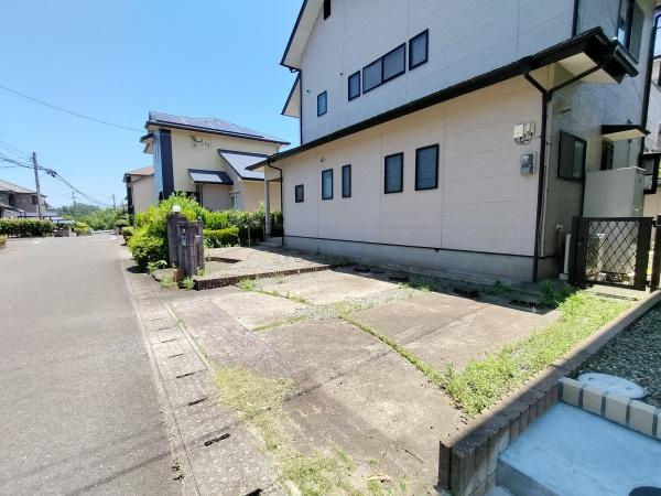 望みが丘中古の駐車場|車種によっては3台並列駐車可能です♪