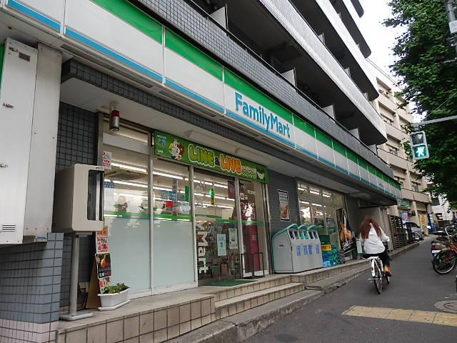 メゾンゴールドマンションの周辺|ファミリーマート金井…まで160m 