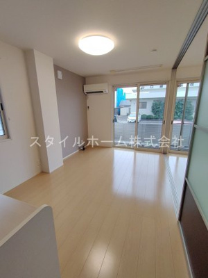 【居間・リビング】 | ベリーヴィレッジ C棟 | イメージ写真です。