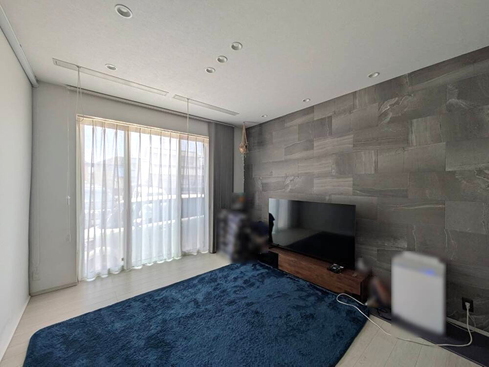 岡山市南区築港緑町3丁目 中古住宅の居間・リビング|◆別角度からのリビングの様子です。