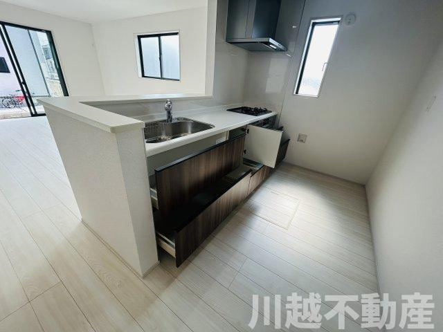 全居室南向き！のキッチン|お子様が飽きない環境が整っています