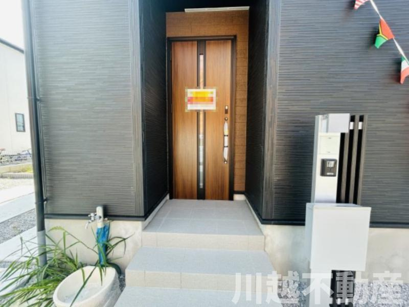 全居室南向き！の玄関|このサイトからは24時間ご連絡が可能です