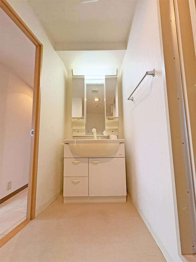 ソルディオ武庫之荘本町の独立洗面台