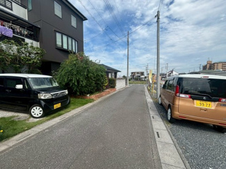 【前面道路含む現地写真】