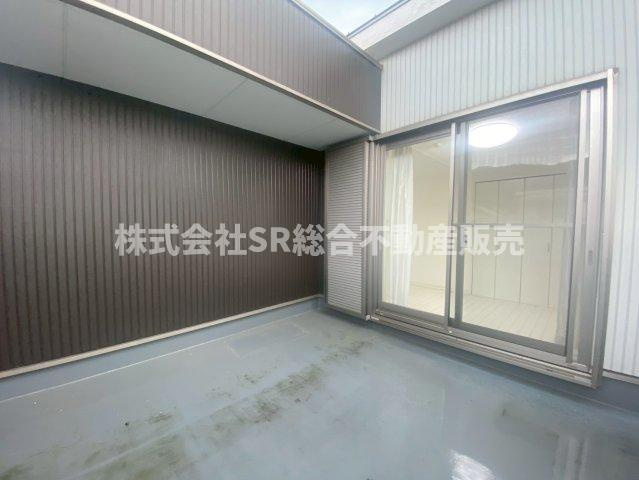 横小路町4丁目中古戸建のバルコニー|お子様のプール、BBQができるルーフバルコニーがあり、気持ちよくお過ごしいただけます！