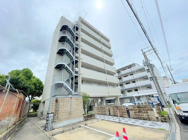 エムロード新大阪の外観