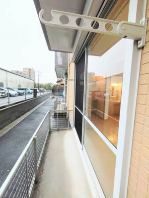 【バルコニー】 | シャーメゾンＨＡＲＵＫＡ | 開放的で明るい空間を演出してくれるバルコニーです