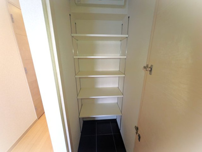 【収納】 | シーズガーデングリーンパティオ | 大きなシューズボックスです。