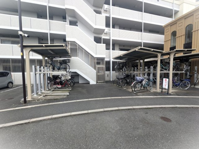 【駐輪場】 | シーズガーデングリーンパティオ