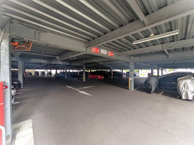 【駐車場】 | シーズガーデングリーンパティオ | カースペースがあります