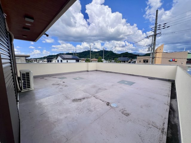 河内長野市古野町中古戸建のバルコニー|使い勝手様々考えれる広さのバルコニー♪