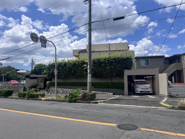 河内長野市古野町中古戸建の外観|周りに高い建物がなく開放的！