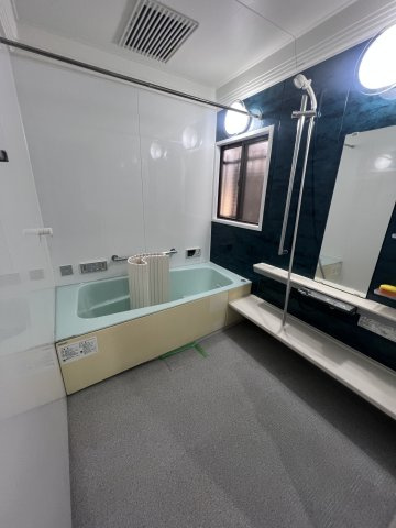 河内長野市古野町中古戸建の浴室|広いお風呂で快適です♪