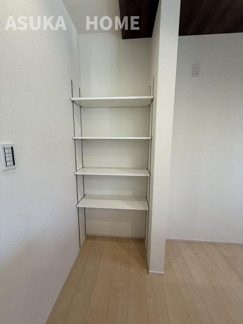 神奈川県横浜市都筑区すみれが丘 戸建の収納|こまごまとしたものを収納できそうですね