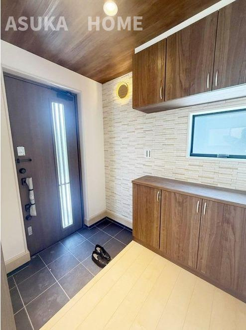 神奈川県横浜市都筑区すみれが丘 戸建の玄関|シンプルで使いやすい玄関です