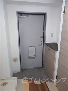 広島市安佐北区落合１丁目の賃貸マンションの玄関